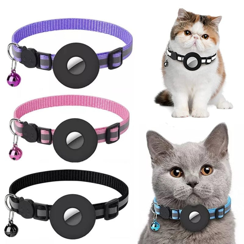 Collares con soporte AirTag en morado, rosa y negro, puestos a varios gatos
