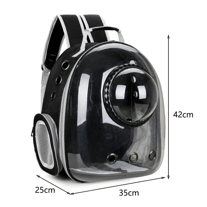 Medidas de la mochila cápsula: 42 cm de alto, 35 cm de fondo y 25 cm de ancho