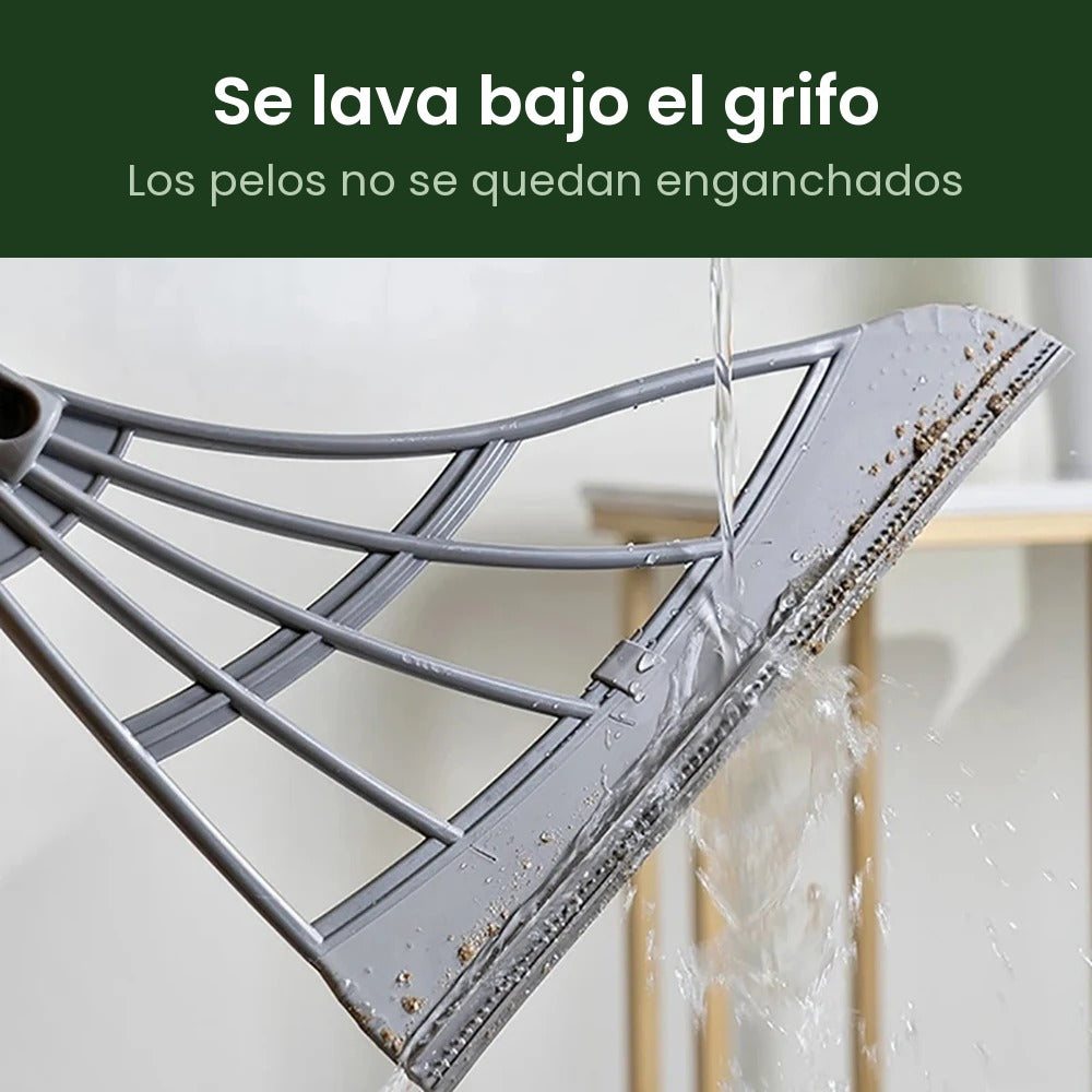 El cabezal de goma se lava bajo el grifo