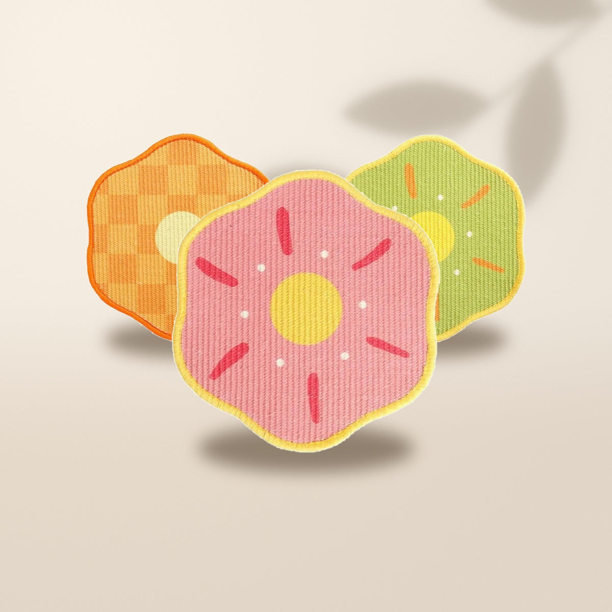 Rascador de pared de flor AMIKART en los tres colores: naranja, verde y rosa