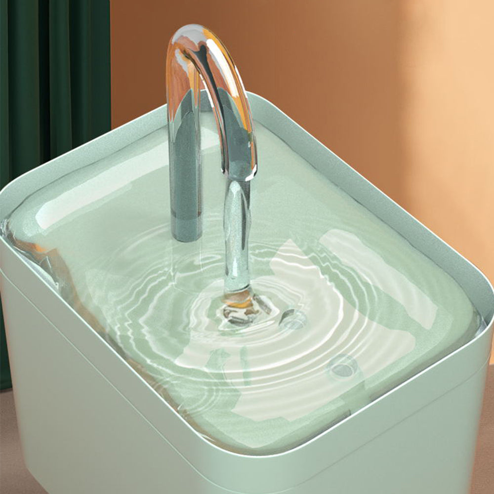 Fuente de agua en verde menta
